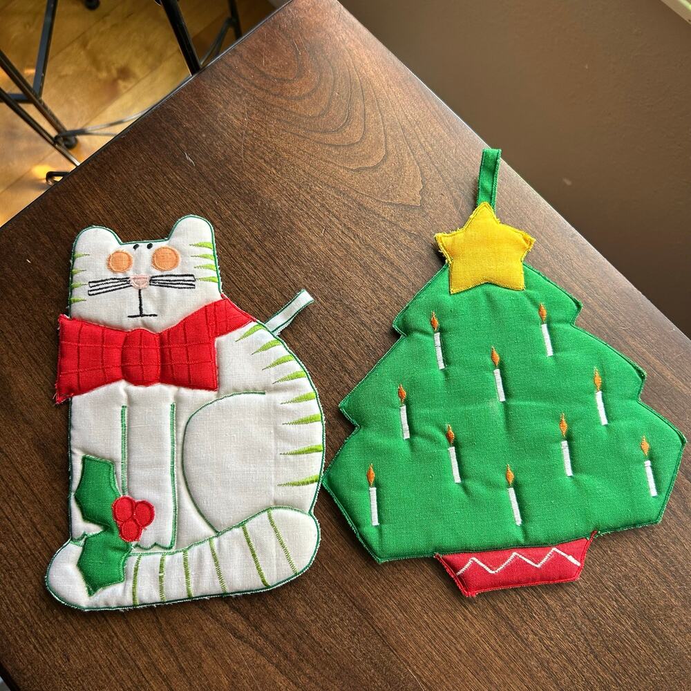2 vintage Fallani & Cohn Christmas quilted pot holders cat and a Christmas tree